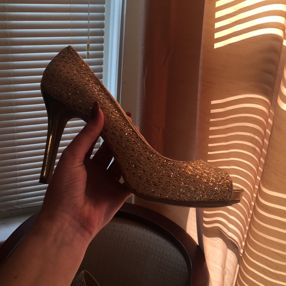 Heels - Picture 3 of 6